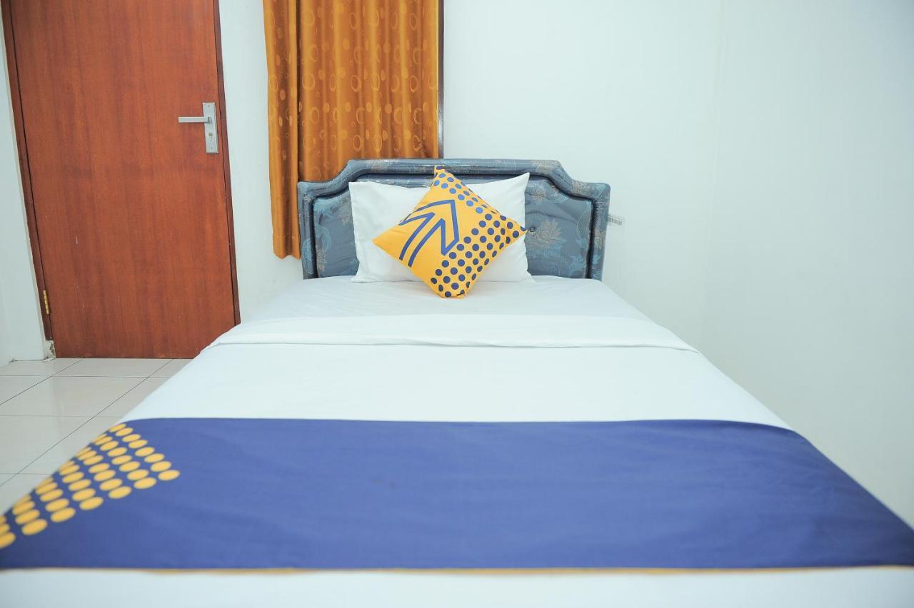 Spot On 2891 999 Guest House Sumedang Ngoại thất bức ảnh