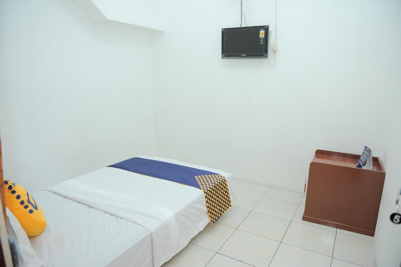 Spot On 2891 999 Guest House Sumedang Ngoại thất bức ảnh